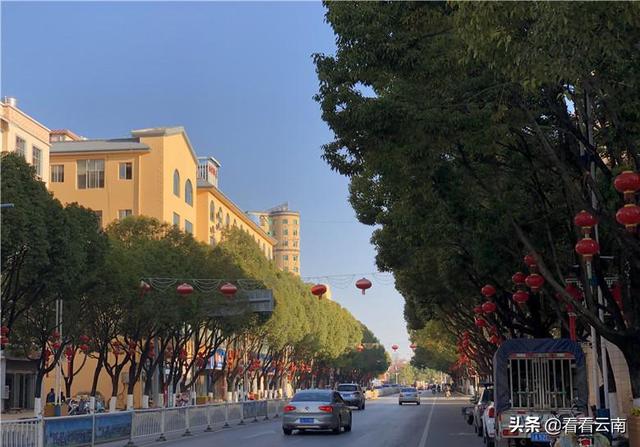 想去石林縣城住兩天，除了風(fēng)景名勝區(qū)，那里還有什么景色？